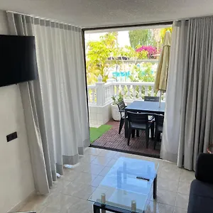 https://fantastic-bungalow-playa-de-las-amricas.in-canary-islands.com